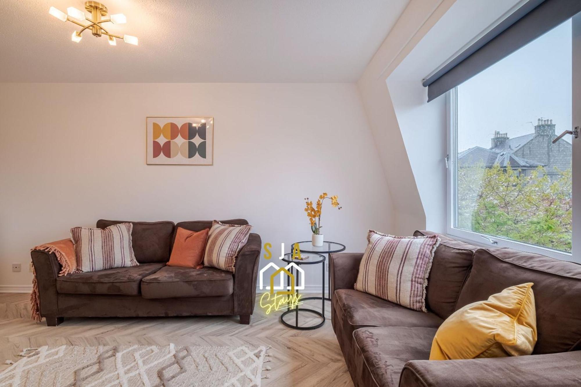 Hardgate Hideaway - Sja - 2 Bed Apartment Aberdeen
